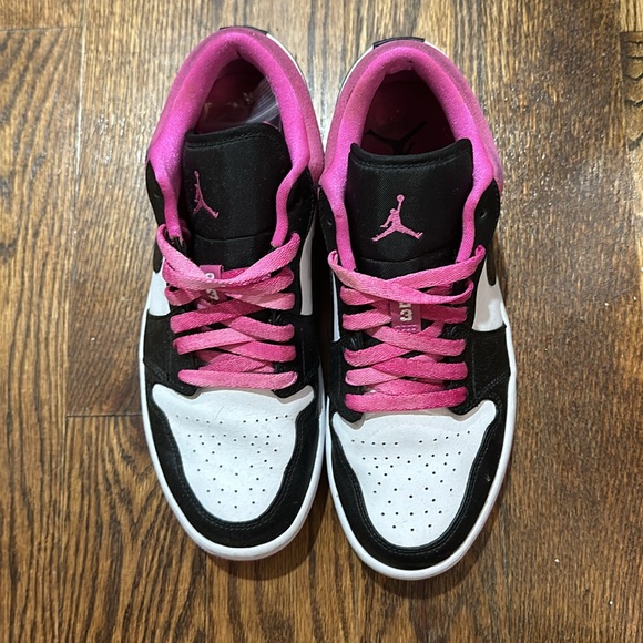 Low top nike Jordan shoes US size 8 - Picture 6 of 6